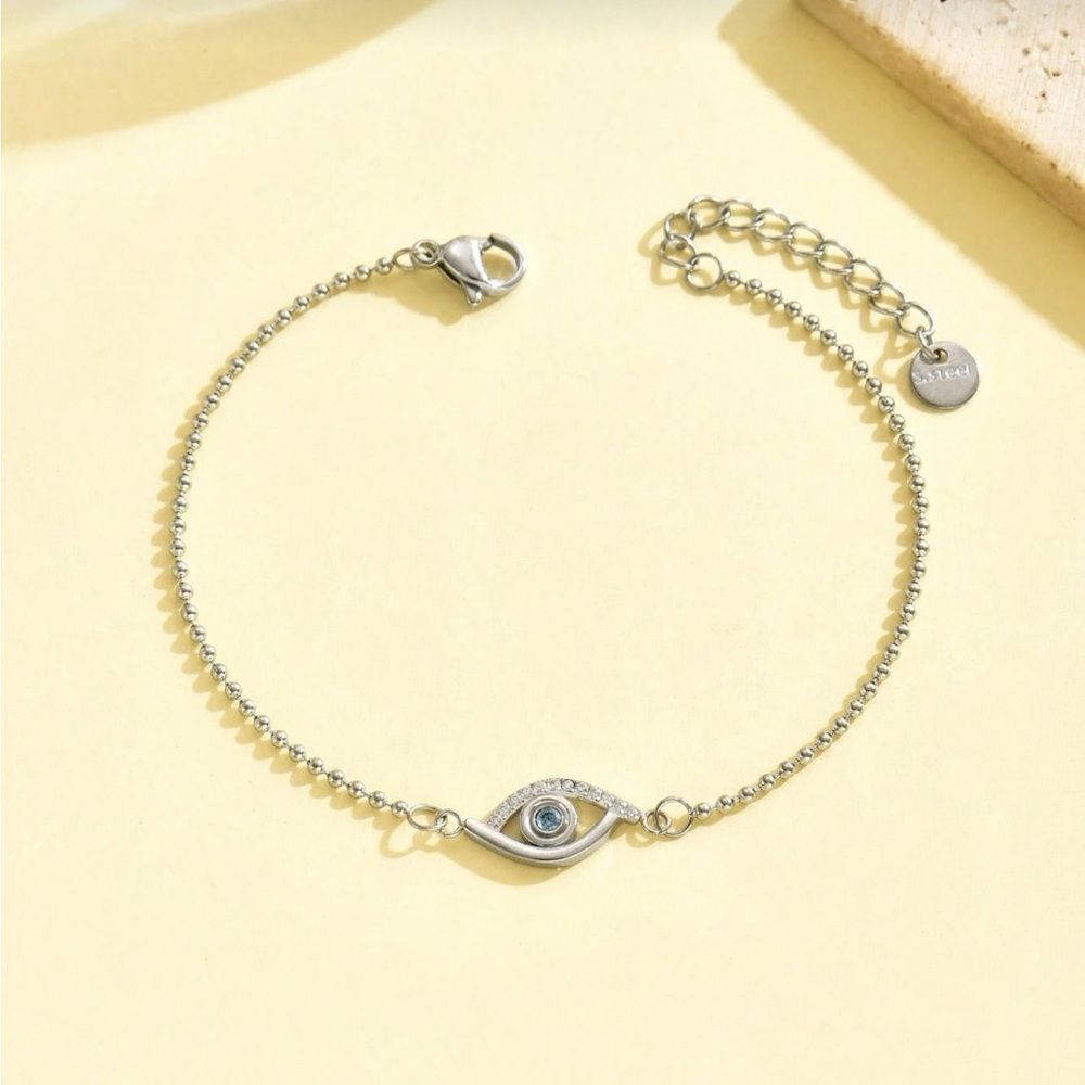 Silver Evil Eye Bracelet Q458